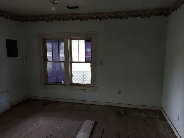 $58,199 | 332 Houston Drive, Maud, TX 75567