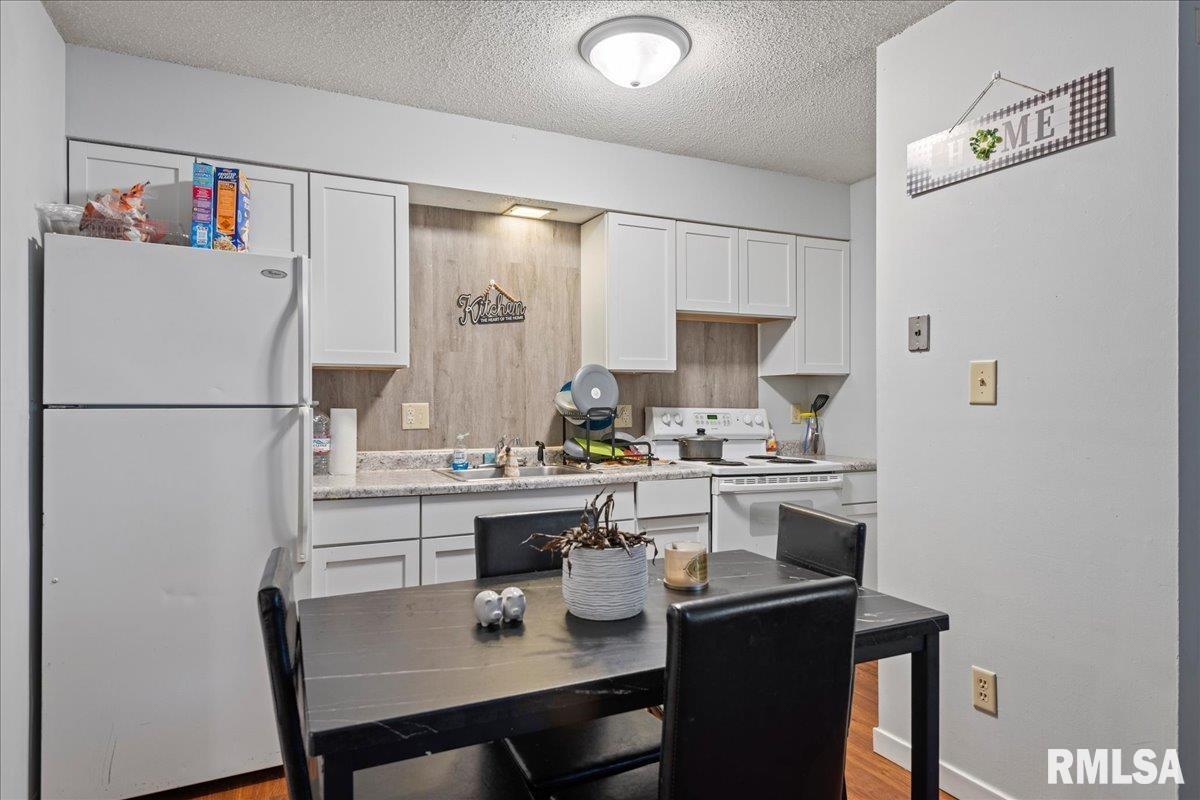 430 Keys Avenue Springfield, IL 62702 - Photo 25 of 34