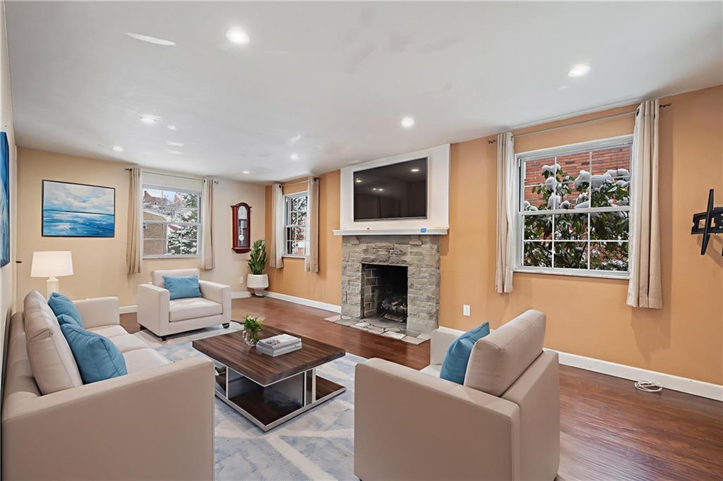 4706 East Willock Road Pittsburgh, PA 15227 - Photo 5 of 29