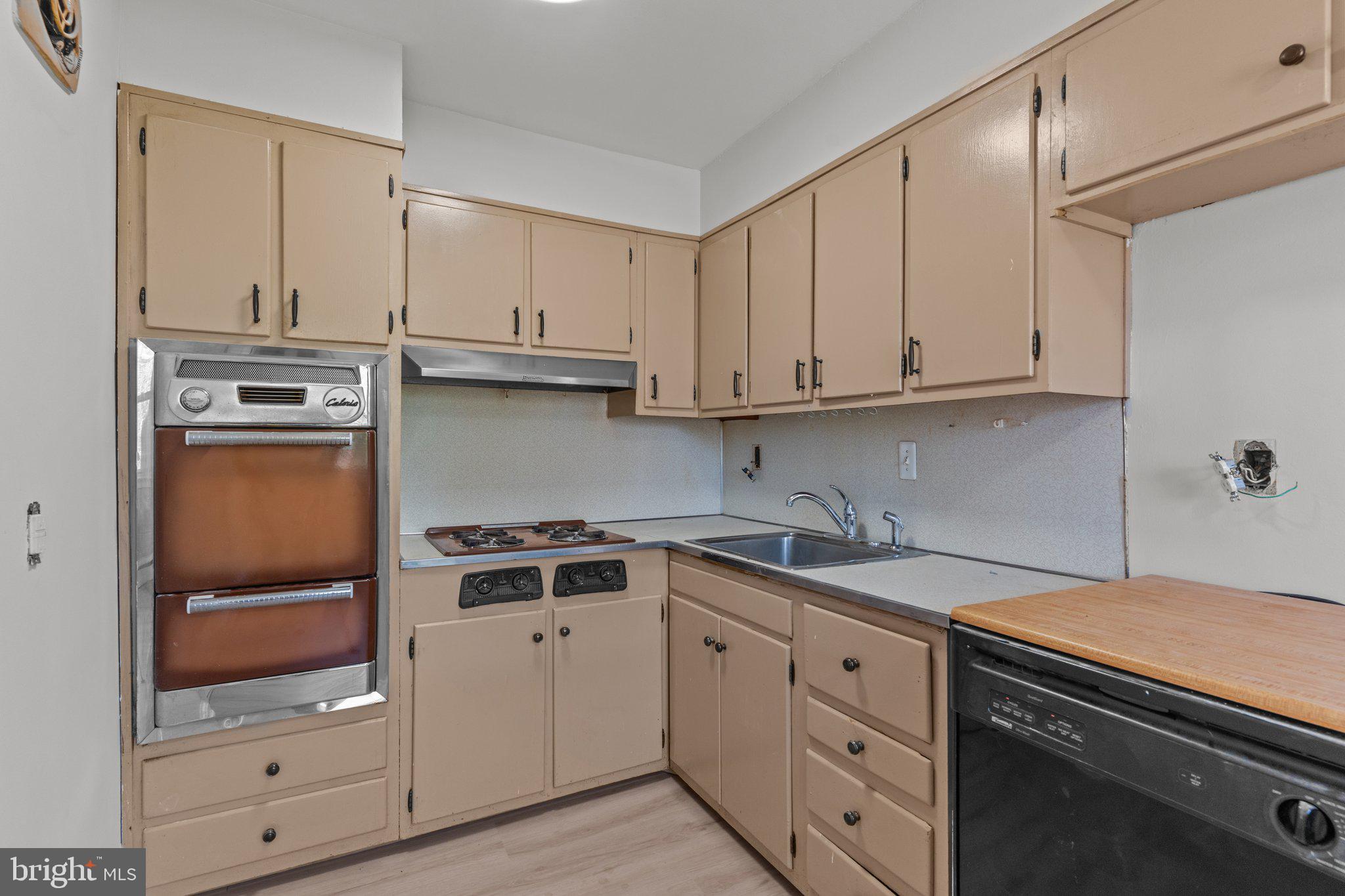 1703 Danforth Street Philadelphia, PA 19152 - Photo 10 of 27 Gallery Image 10