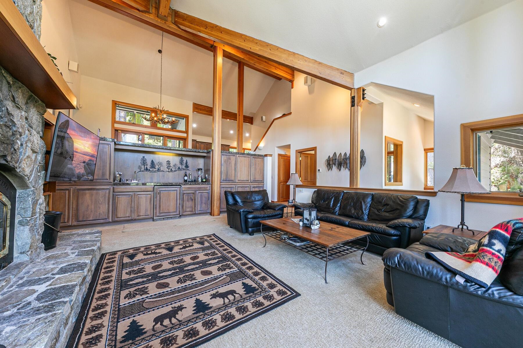 1141 Snow Crest Road Alpine Meadows, CA 96146 - Photo 7 of 27 a living room with furniture