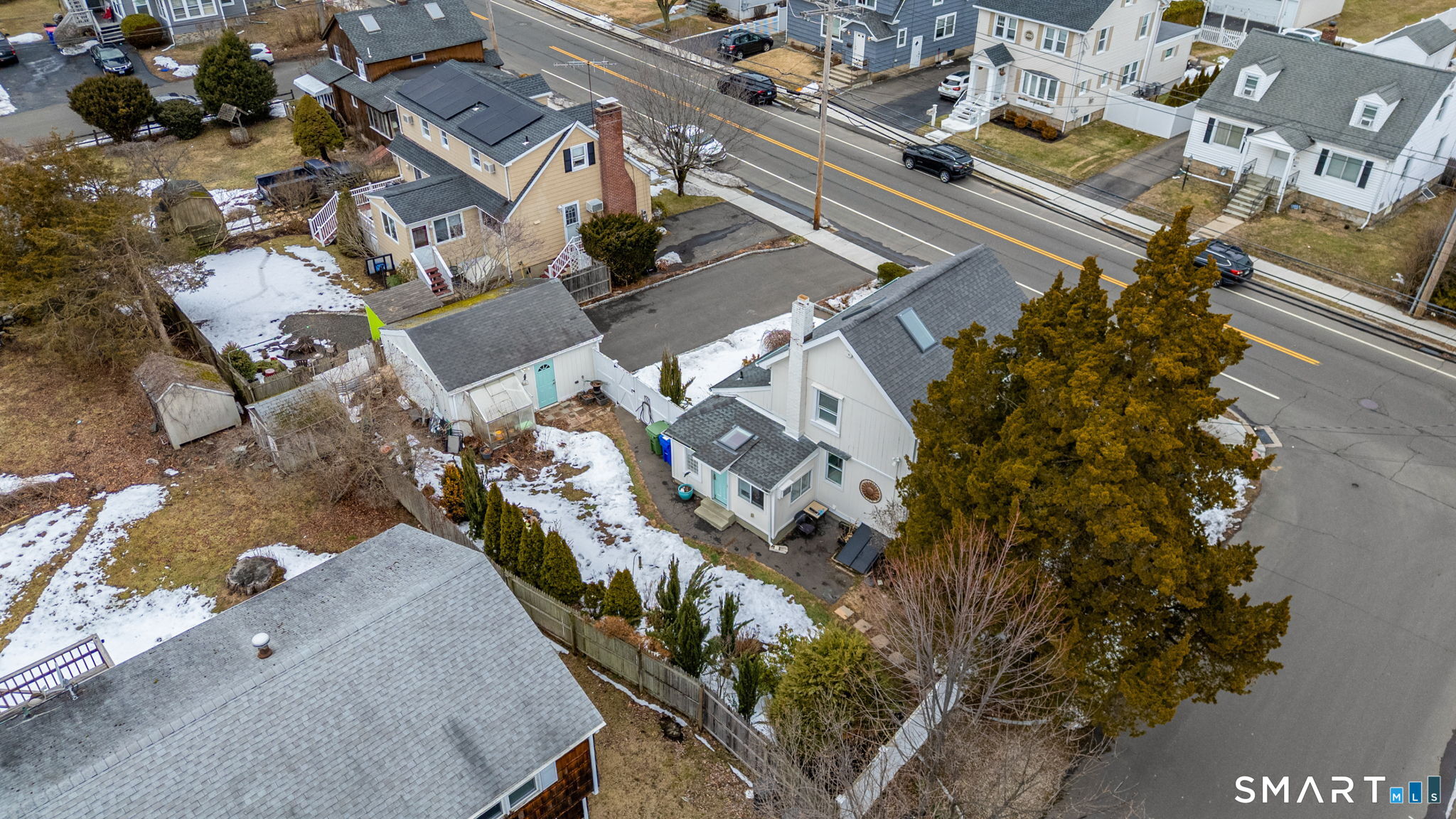 510 Reef Road Fairfield, CT 06824 - Photo 21 of 31 an aerial view of a city