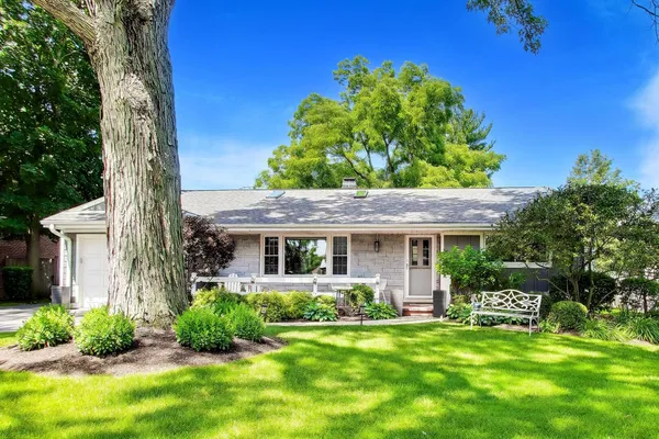 $739,000 | 1884 Penfold Place, Northbrook, IL 60062