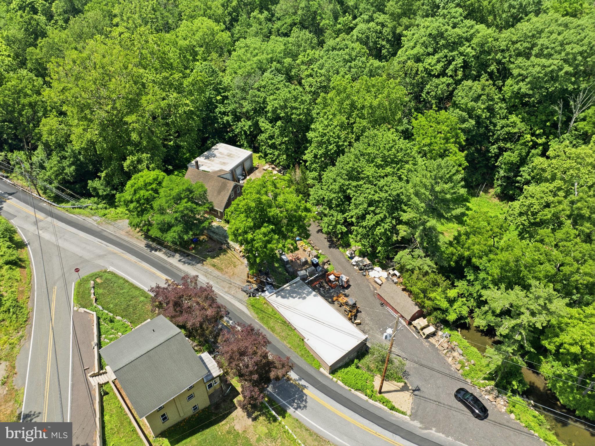 247 Maugers Mill Road Pottstown, PA 19464 - Photo 2 of 35