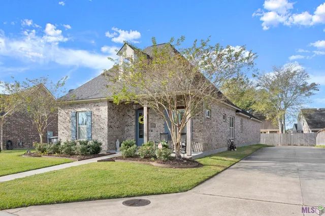 $409,000 | 15402 Green Trails Boulevard, Baton Rouge, LA 70817