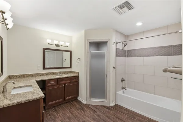 $2,950 | 14210 Briarhills Parkway, Houston, TX 77077