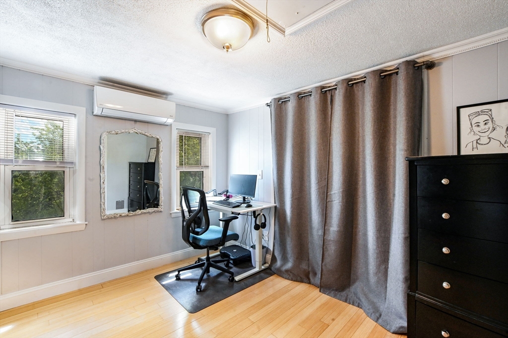 136 Field Street New Bedford, MA 02740 - Photo 13 of 28