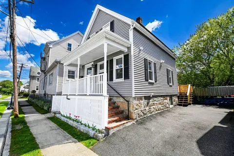 $379,900 | 136 Field Street, New Bedford, MA 02740