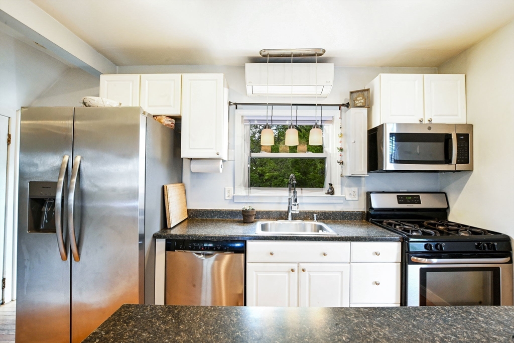 136 Field Street New Bedford, MA 02740 - Photo 8 of 28