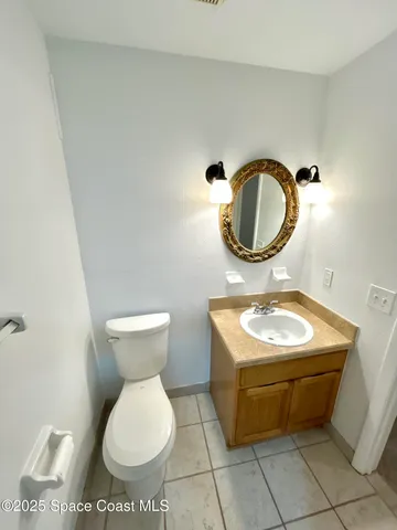 en view of an empty room