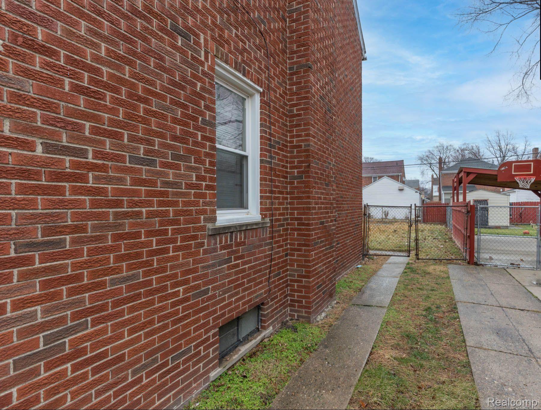 19476 Meyers Road Detroit, MI 48235 - Photo 6 of 20 Gallery Image 6