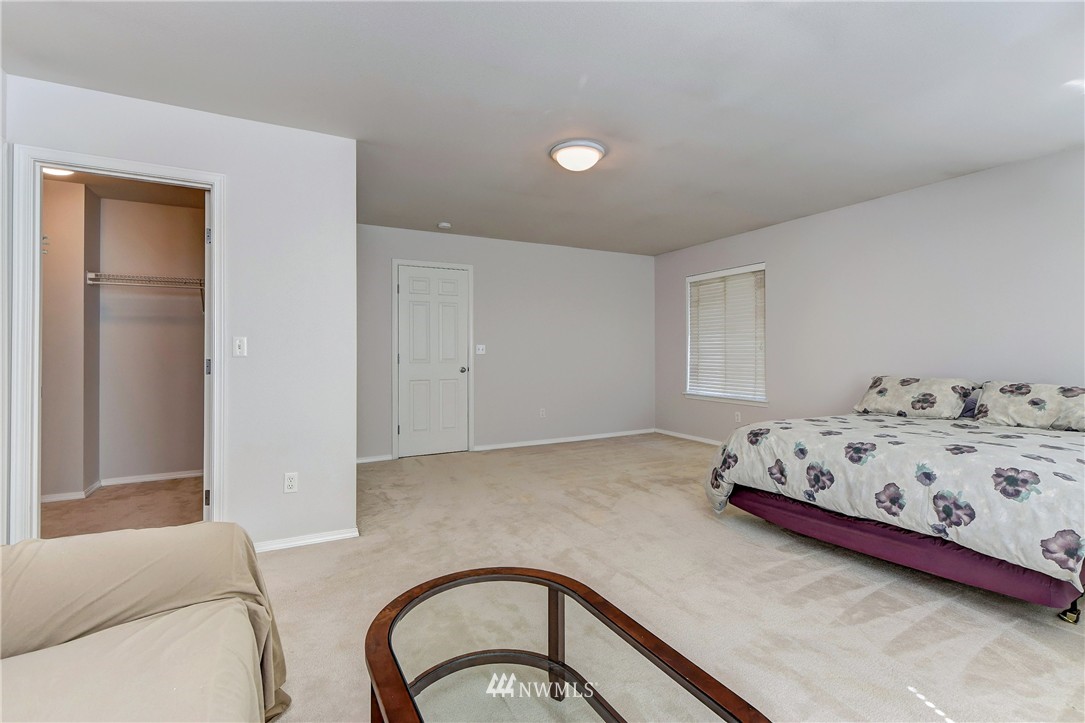 484 Field Place Northeast Renton, WA 98059 - Photo 14 of 22