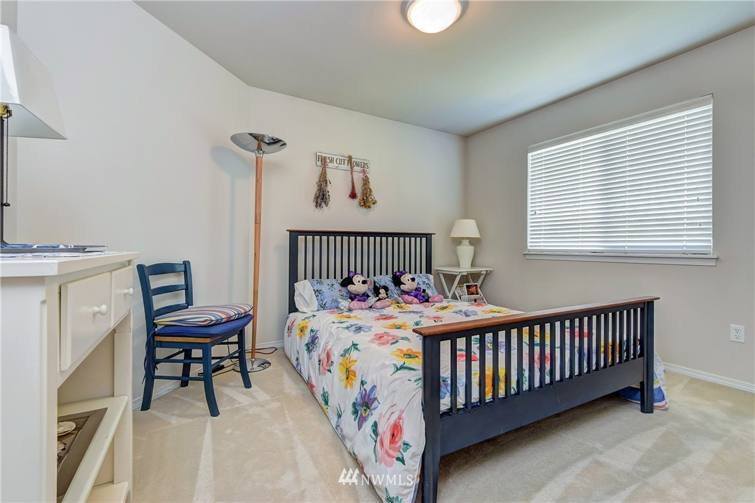 484 Field Place Northeast Renton, WA 98059 - Photo 16 of 22