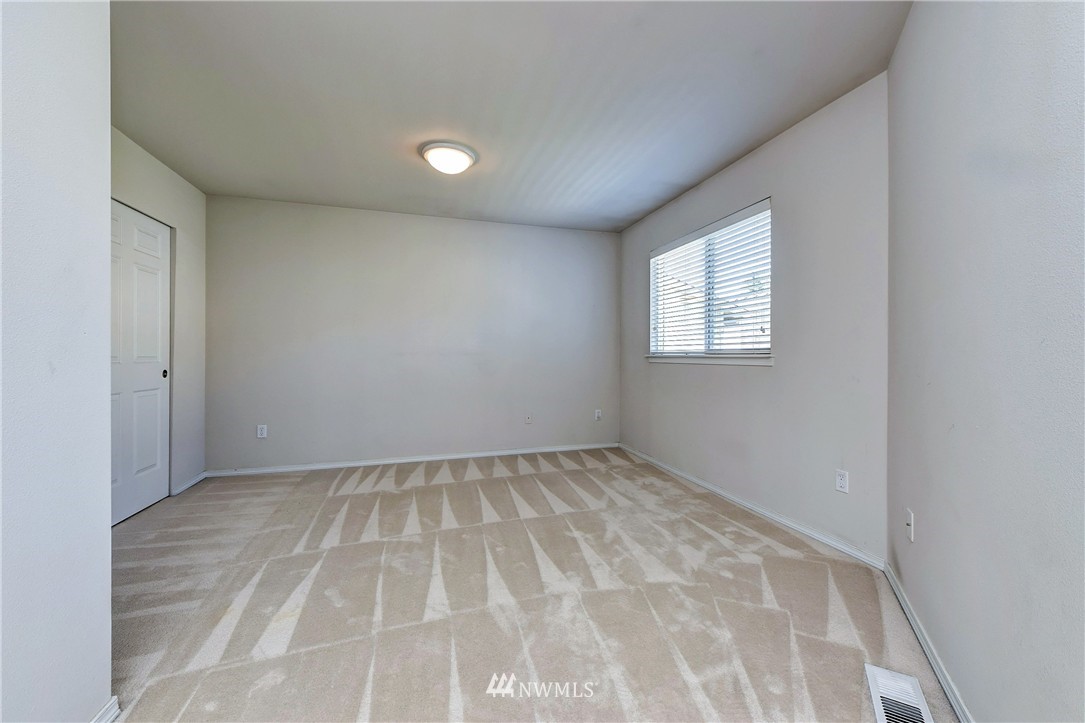 484 Field Place Northeast Renton, WA 98059 - Photo 17 of 22