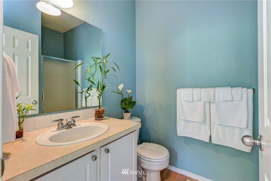 484 Field Place Northeast Renton, WA 98059 - Photo 10 of 22