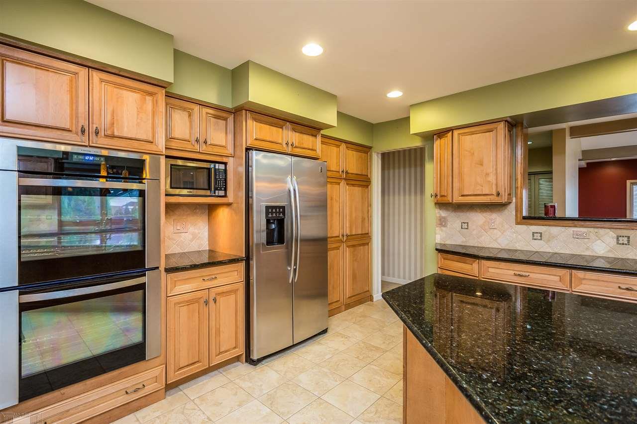 1630 Oxford Road Grosse Pointe, MI 48236 - Photo 3 of 50 Kitchen