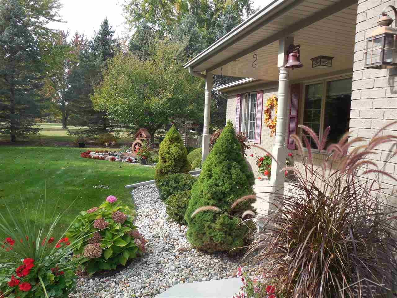 9455 Busch Road Birch Run, MI 48415 - Photo 3 of 82 31333027-2.JPG