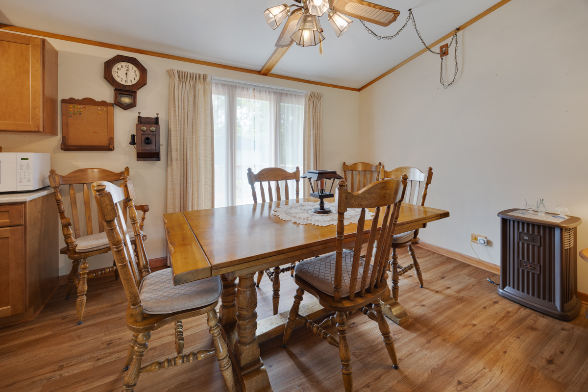 14413 Pleasant Valley Road Woodstock, IL 60098 - Photo 5 of 30