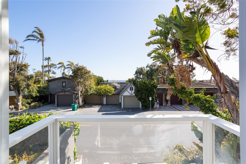 856 Cliff Drive Laguna Beach, CA 92651 - Photo 18 of 28