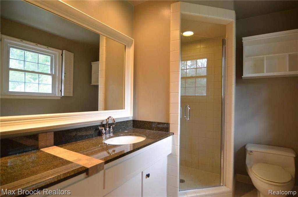 6035 North Rochester Road Rochester Hills, MI 48306 - Photo 34 of 42