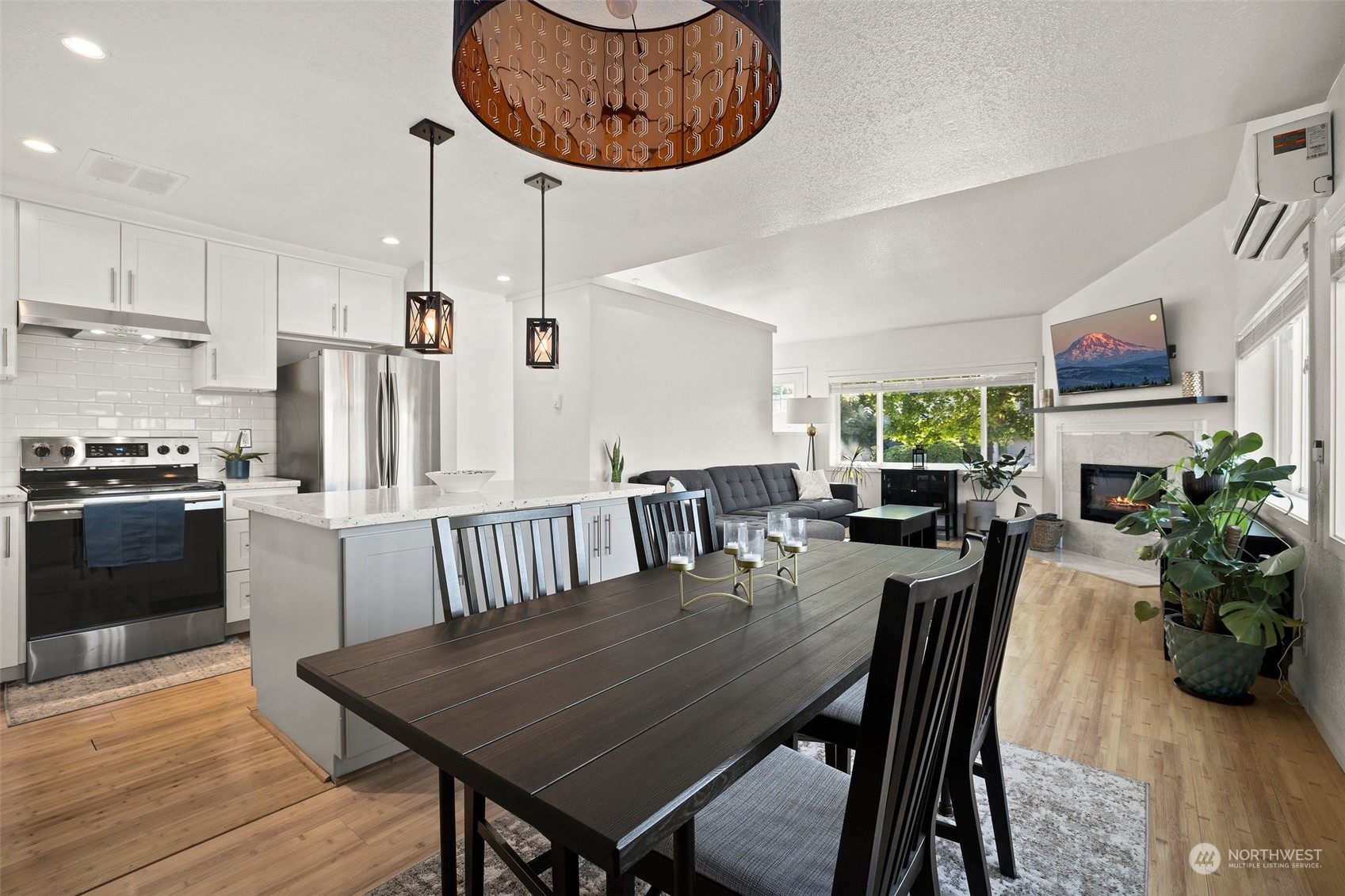 7222 16th Avenue Southwest Seattle, WA 98106 - Photo 17 of 31 a view of a dining room with furniture