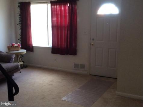 2802 Creston Road Baltimore, MD 21222 - Photo 2 of 20 Entrance from front door