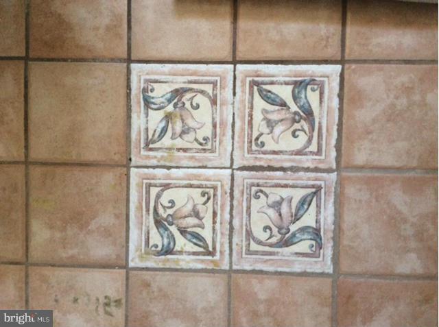 2802 Creston Road Baltimore, MD 21222 - Photo 13 of 20 Bathroom Ceramic Tile Floor