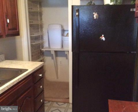 2802 Creston Road Baltimore, MD 21222 - Photo 8 of 20 Kitchen