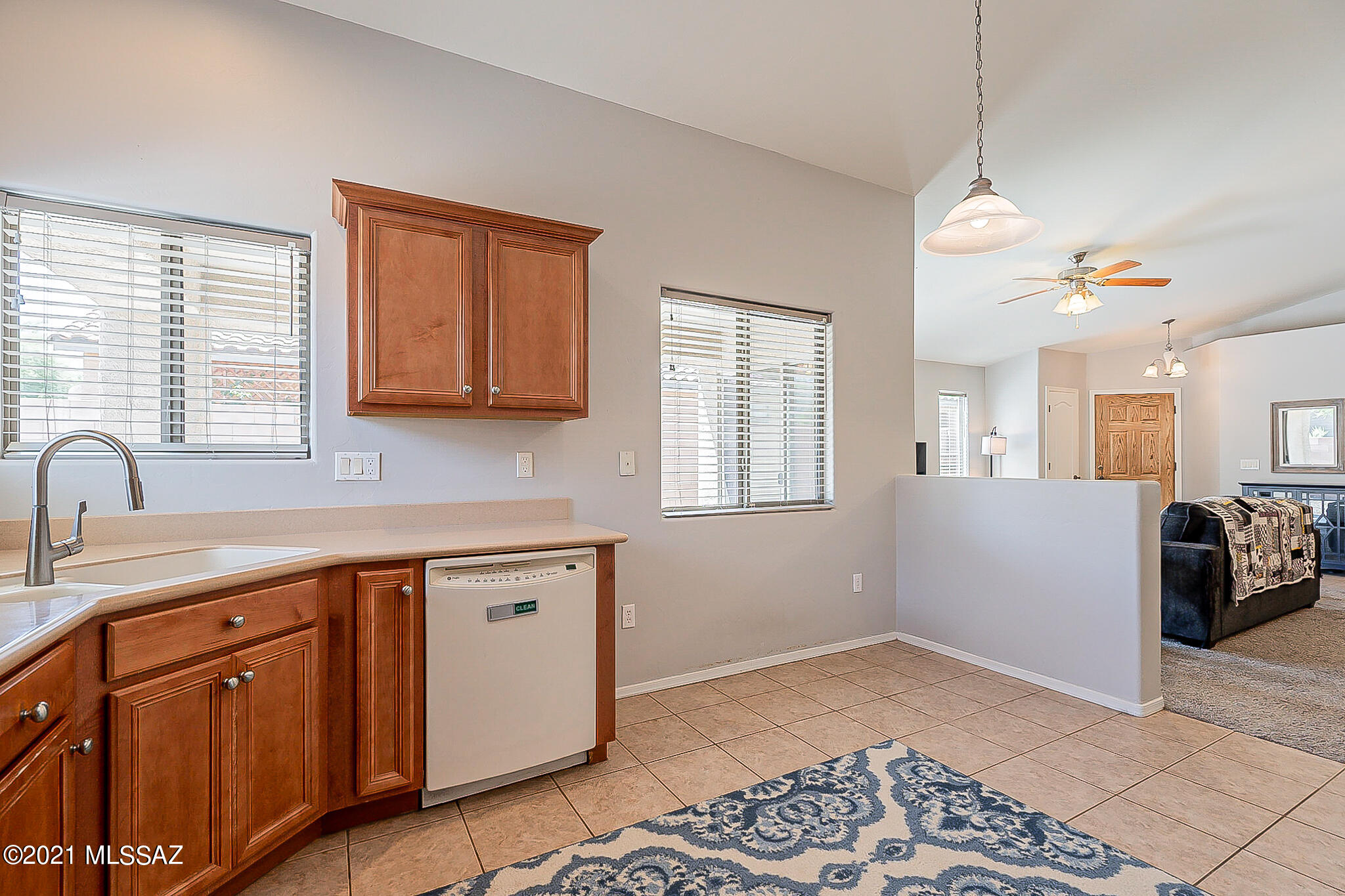 537 South Stone Bench Road Vail, AZ 85641 - Photo 6 of 38 Gallery Image 6