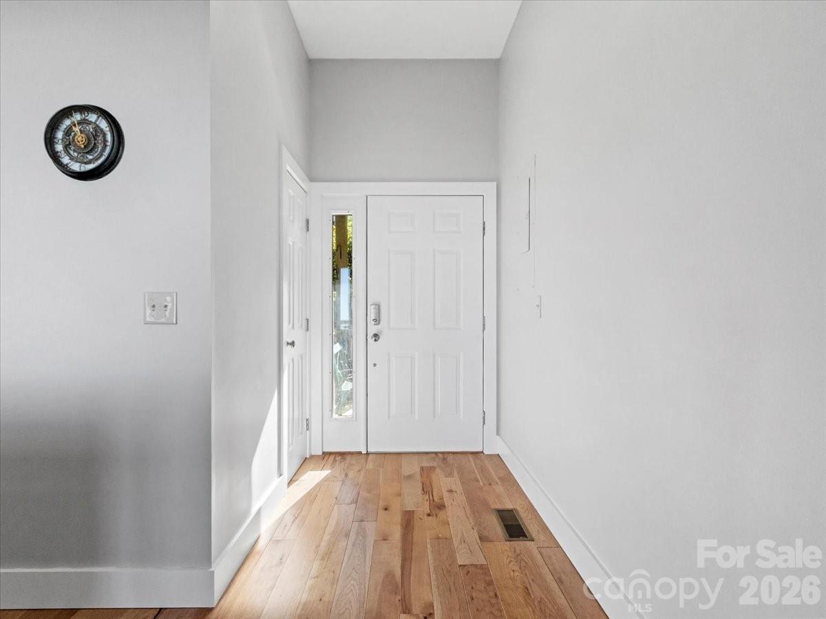 140 Slickrock Road, Unit F4 Burnsville, NC 28714 - Photo 6 of 41 a view of small space with wooden floor