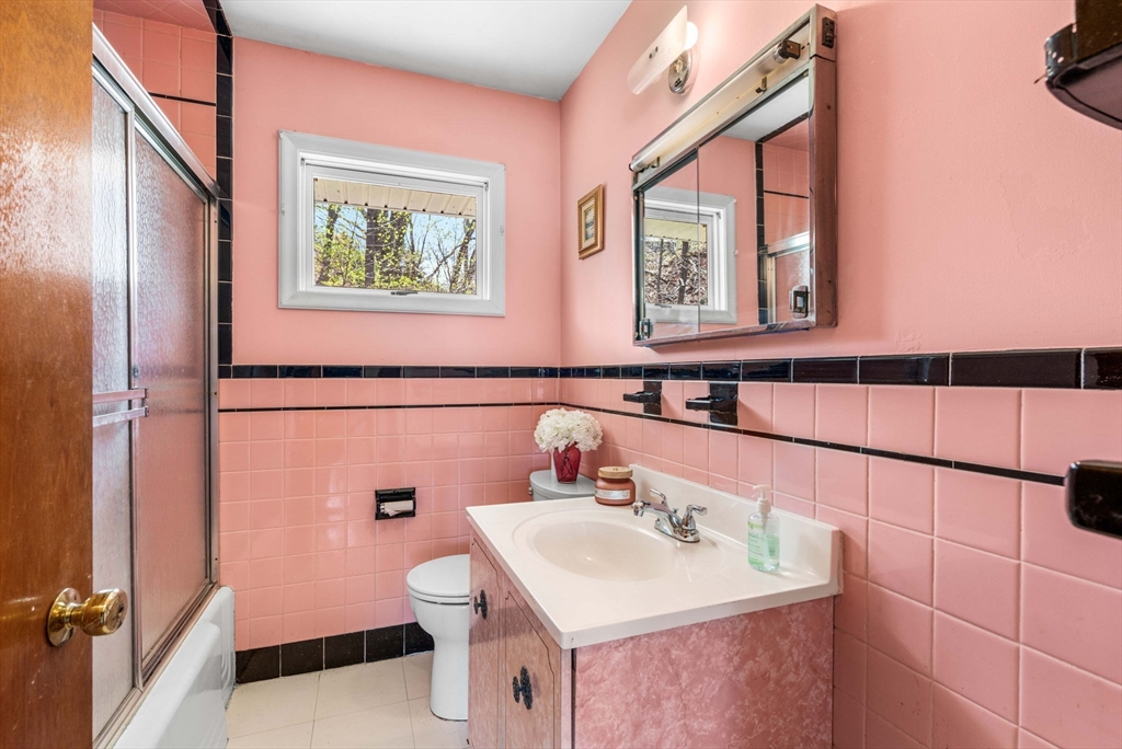 14 Wilson Road Wakefield, MA 01880 - Photo 14 of 22