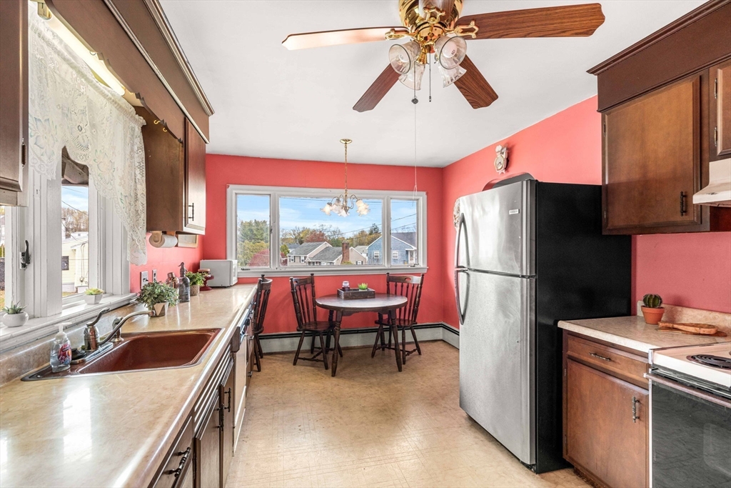 14 Wilson Road Wakefield, MA 01880 - Photo 2 of 22