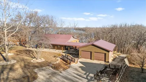 $1,200,000 | 22500 Lakeview Point, Vassar, KS 66543