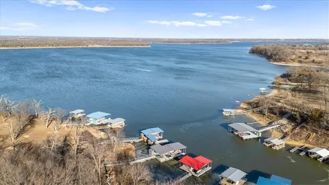 $1,200,000 | 22500 Lakeview Point, Vassar, KS 66543