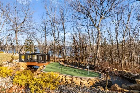 $1,200,000 | 22500 Lakeview Point, Vassar, KS 66543