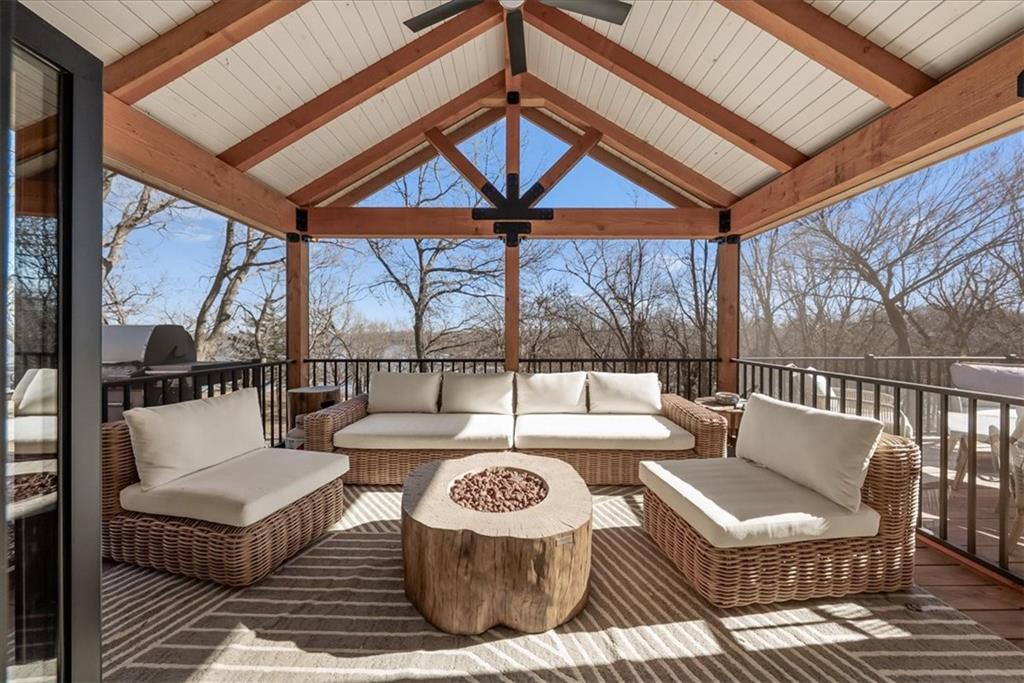 22500 Lakeview Point Vassar, KS 66543 - Photo 10 of 59