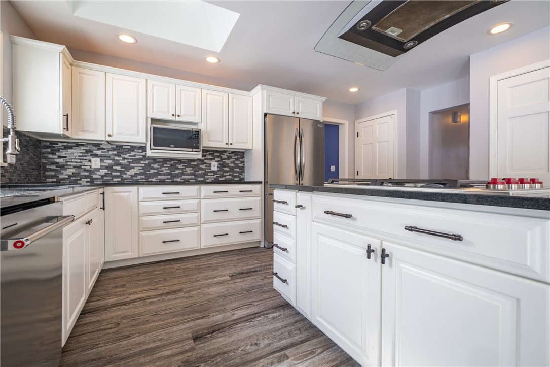 42 Bromley Road Pittsford, NY 14534 - Photo 19 of 50