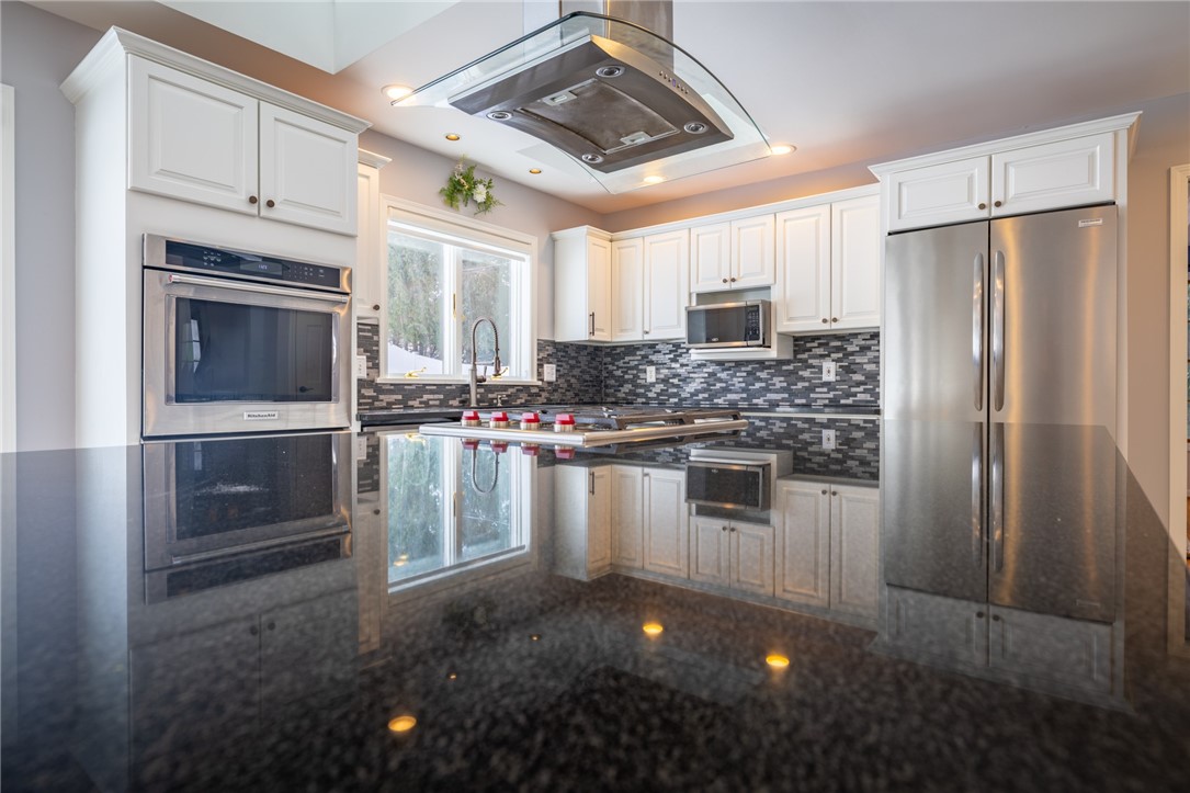 42 Bromley Road Pittsford, NY 14534 - Photo 22 of 50