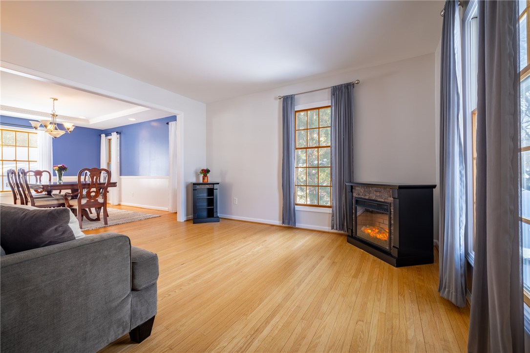 42 Bromley Road Pittsford, NY 14534 - Photo 10 of 50