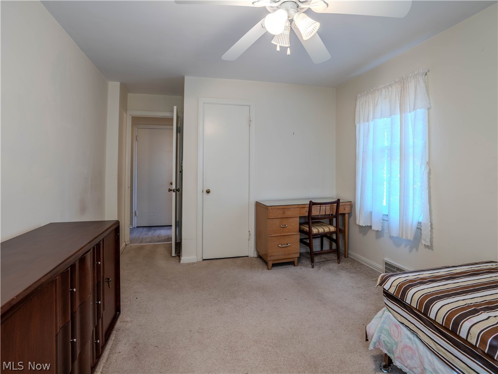 13699 Cedar Road Cleveland, OH 44118 - Photo 17 of 49