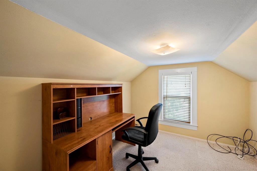 1512 Cardinal Road Mansfield, TX 76063 - Photo 27 of 37 a view of a workspace with furniture