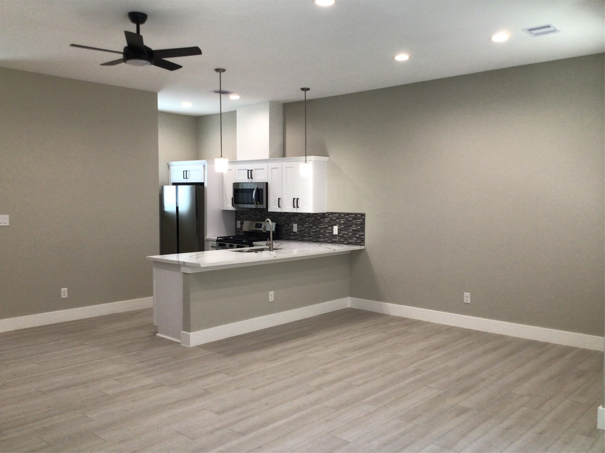 2109 Marnel Road, Unit A Houston, TX 77055 - Photo 14 of 42 Open concept, great for entertaining