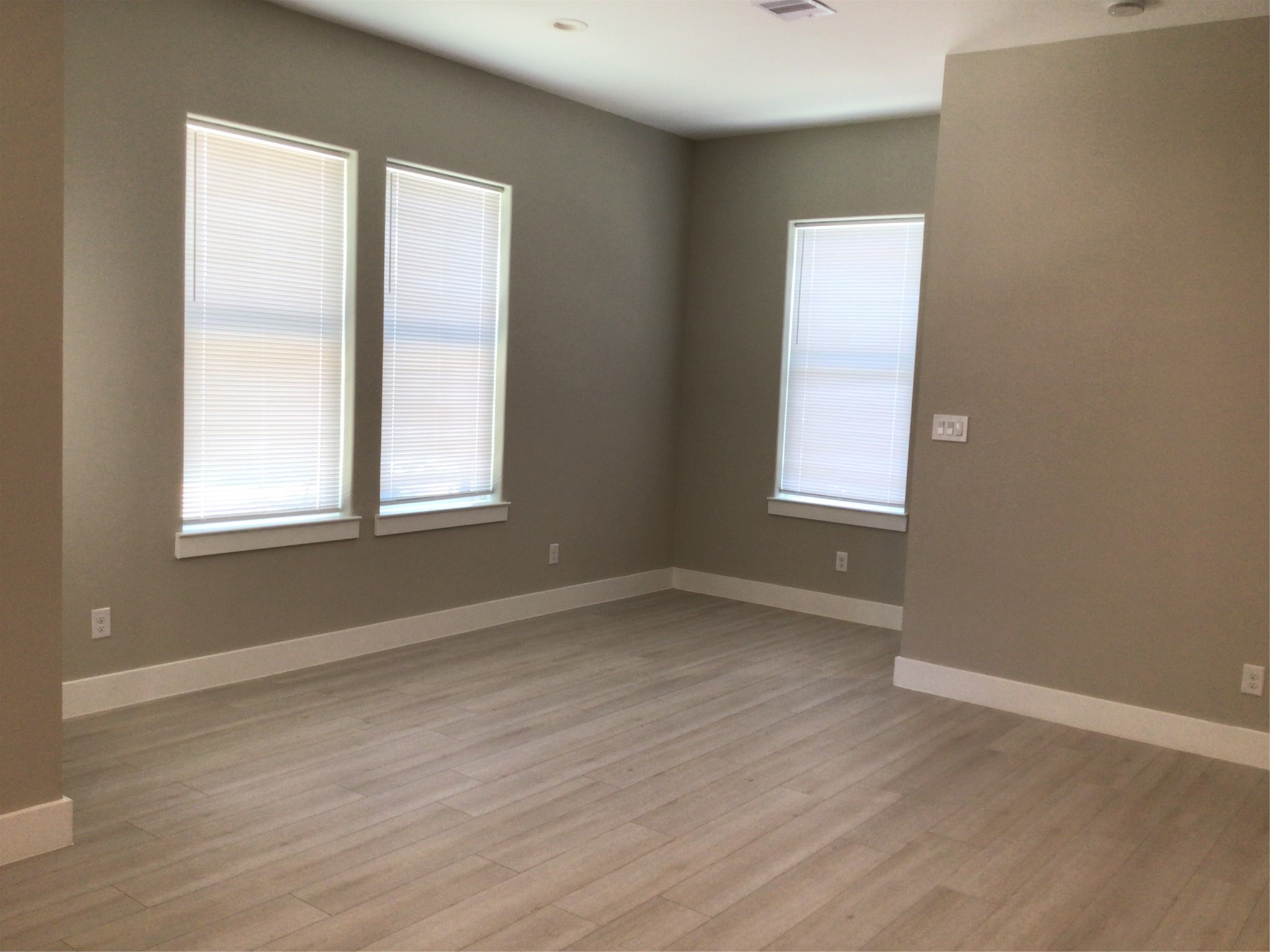 2109 Marnel Road, Unit A Houston, TX 77055 - Photo 16 of 42 Living room area