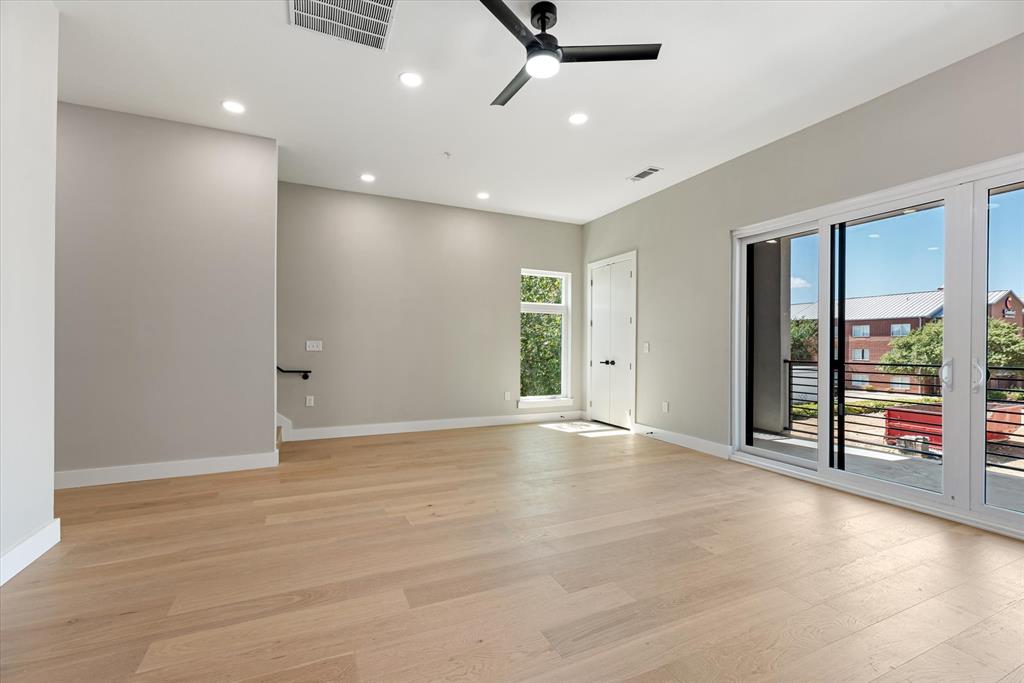 4060 Spring Valley Road, Unit 404 Farmers Branch, TX 75244 - Photo 13 of 19