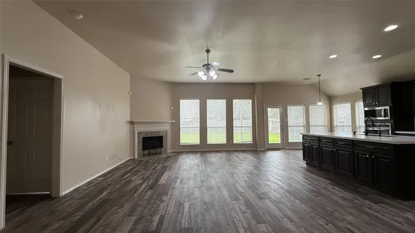$3,250 | 13615 Evening Wind Drive, Pearland, TX 77584