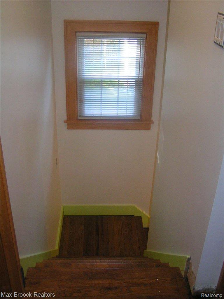 3005 Kenmore Road Berkley, MI 48072 - Photo 16 of 19 Hall Downstairs