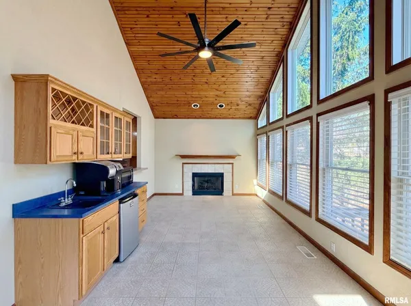 $382,500 | 1432 West Grandridge Court, Dunlap, IL 61525