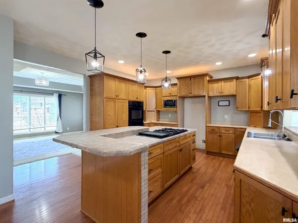$382,500 | 1432 West Grandridge Court, Dunlap, IL 61525