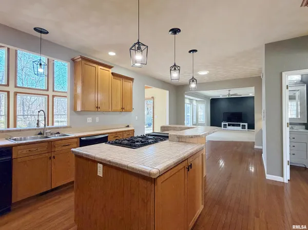 $382,500 | 1432 West Grandridge Court, Dunlap, IL 61525