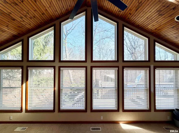 $382,500 | 1432 West Grandridge Court, Dunlap, IL 61525